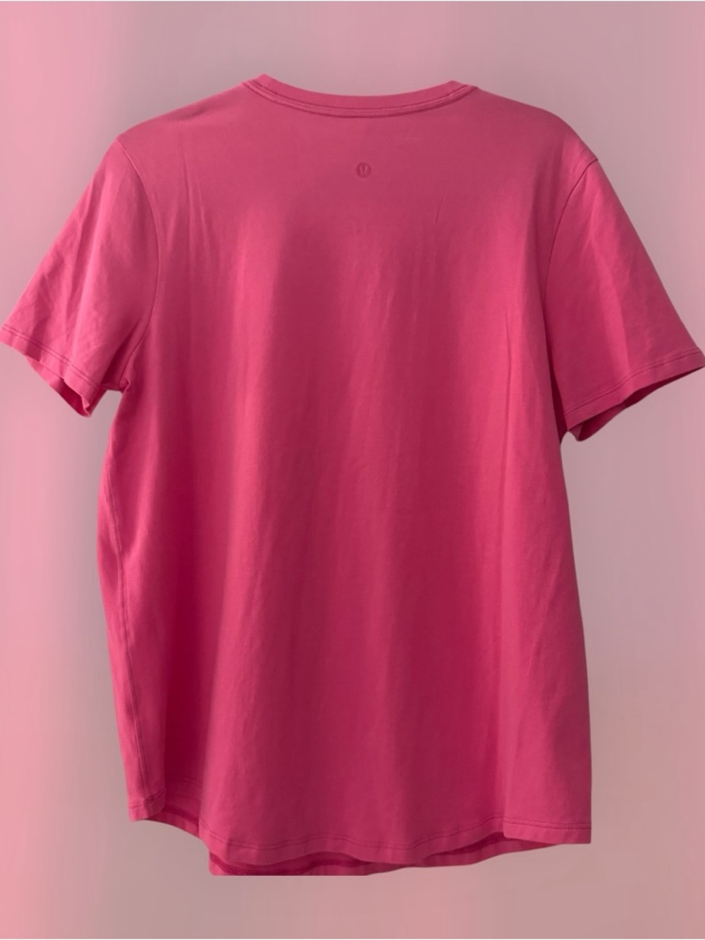 Lululemon pink T-shirt - Picture 2 of 2